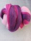 Merinowolle, spinnfertig gekmmt, Lila-Rosa-Tne 100g